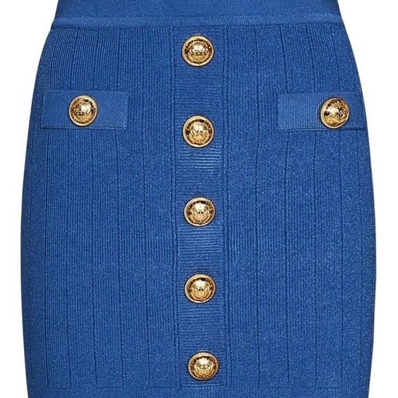 Balmain - Picture 2 of 2